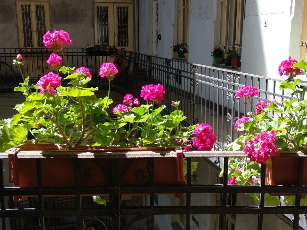 A Quiet Studio In The Heart Of The City Budapeste Exterior foto