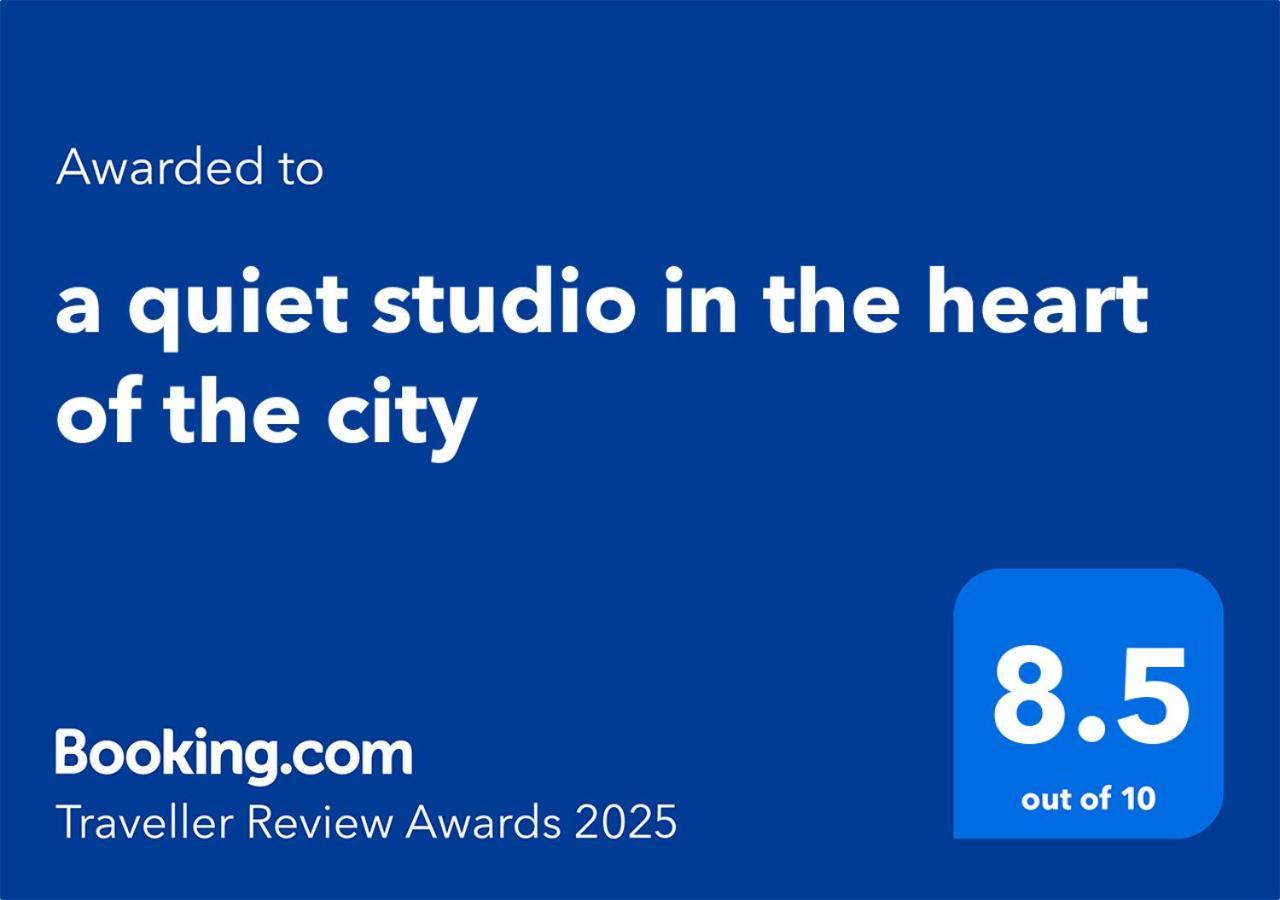 A Quiet Studio In The Heart Of The City Budapeste Exterior foto