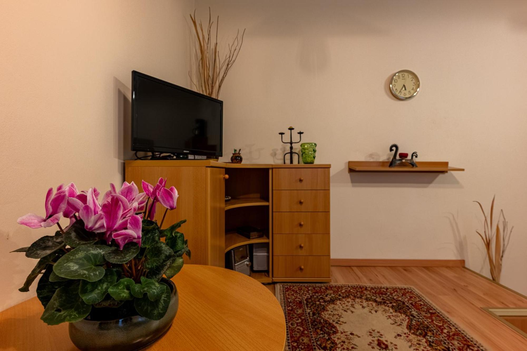A Quiet Studio In The Heart Of The City Budapeste Exterior foto