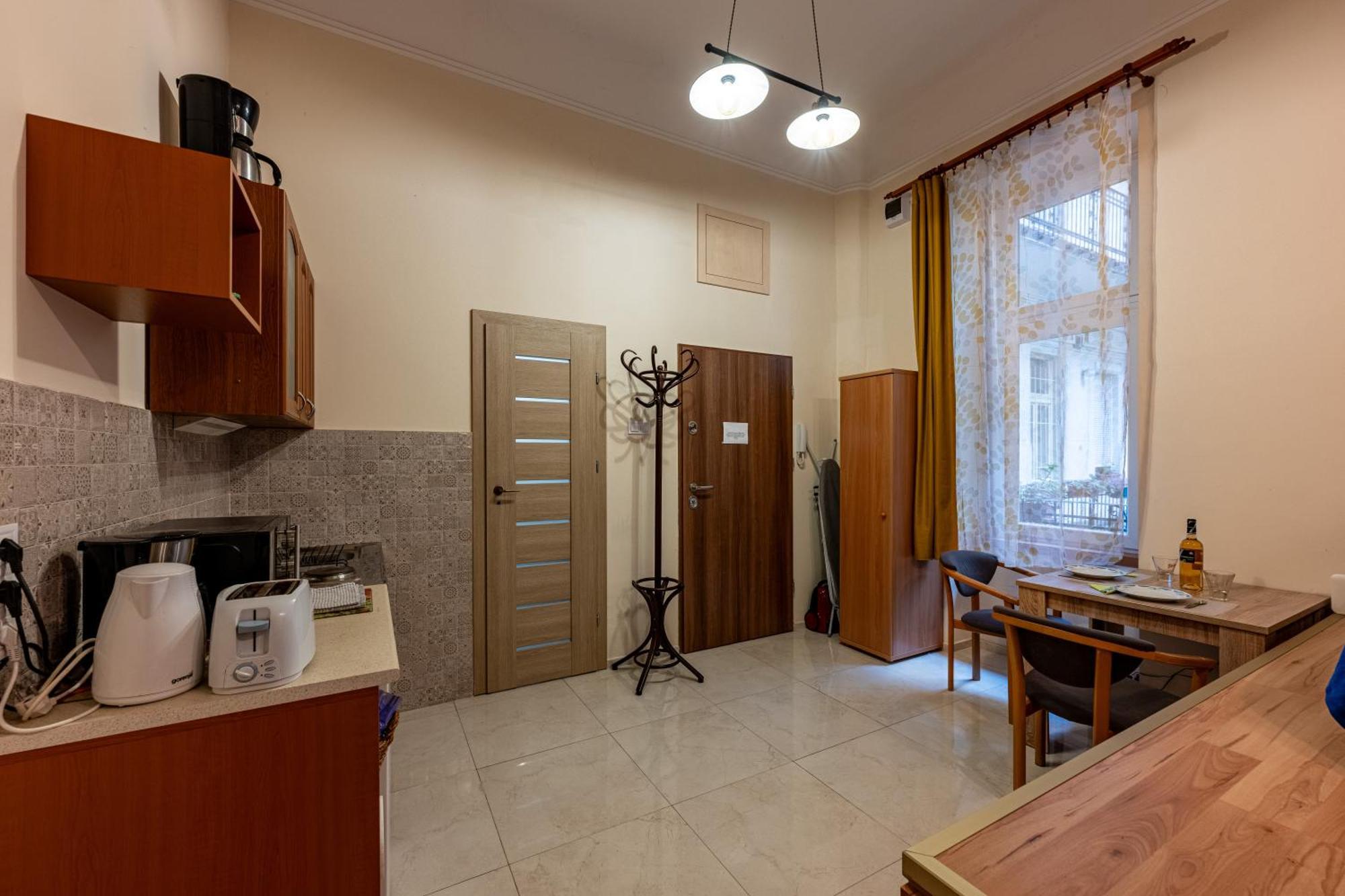 A Quiet Studio In The Heart Of The City Budapeste Exterior foto